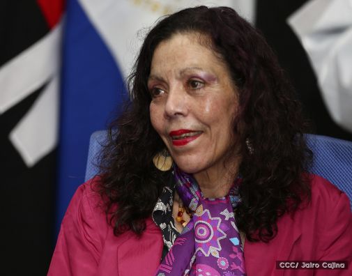 Entregan Medalla “Presidente de la República” a maestros eméritos y a los mejores maestros y estudiantes de Nicaragua