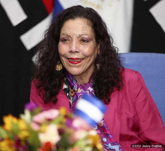 Entregan Medalla “Presidente de la República” a maestros eméritos y a los mejores maestros y estudiantes de Nicaragua