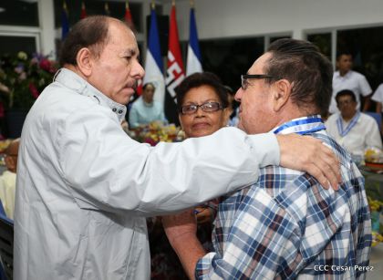 Entregan Medalla “Presidente de la República” a maestros eméritos y a los mejores maestros y estudiantes de Nicaragua