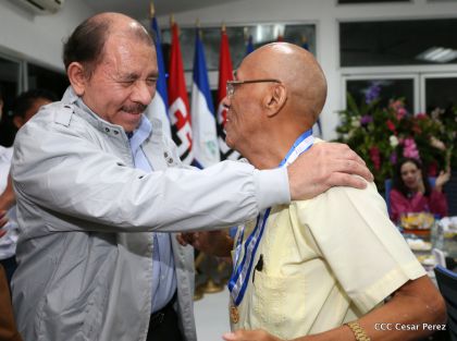 Entregan Medalla “Presidente de la República” a maestros eméritos y a los mejores maestros y estudiantes de Nicaragua