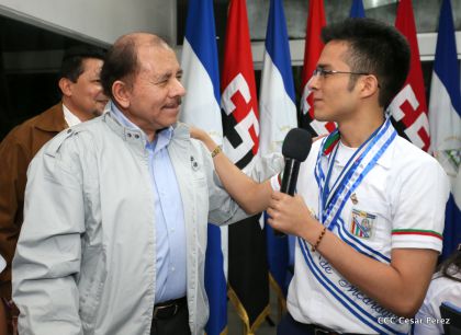 Entregan Medalla “Presidente de la República” a maestros eméritos y a los mejores maestros y estudiantes de Nicaragua