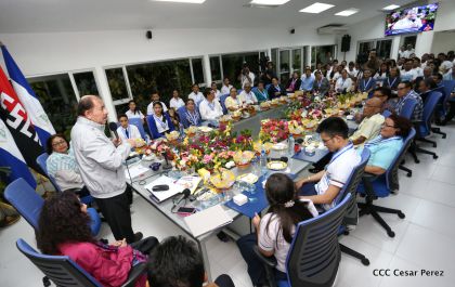 Entregan Medalla “Presidente de la República” a maestros eméritos y a los mejores maestros y estudiantes de Nicaragua
