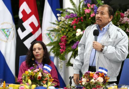 Entregan Medalla “Presidente de la República” a maestros eméritos y a los mejores maestros y estudiantes de Nicaragua