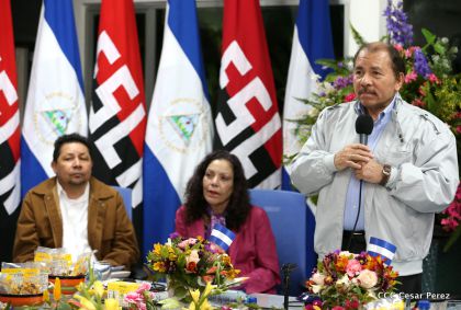 Entregan Medalla “Presidente de la República” a maestros eméritos y a los mejores maestros y estudiantes de Nicaragua