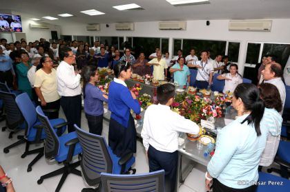 Entregan Medalla “Presidente de la República” a maestros eméritos y a los mejores maestros y estudiantes de Nicaragua