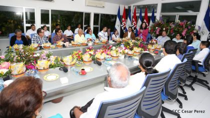 Entregan Medalla “Presidente de la República” a maestros eméritos y a los mejores maestros y estudiantes de Nicaragua