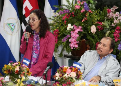 Entregan Medalla “Presidente de la República” a maestros eméritos y a los mejores maestros y estudiantes de Nicaragua