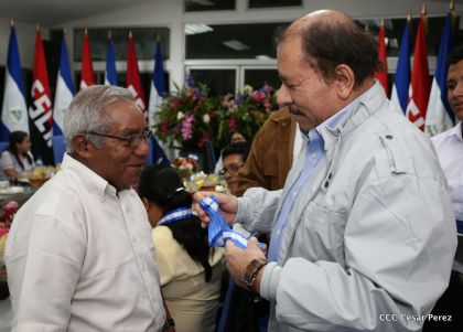 Entregan Medalla “Presidente de la República” a maestros eméritos y a los mejores maestros y estudiantes de Nicaragua
