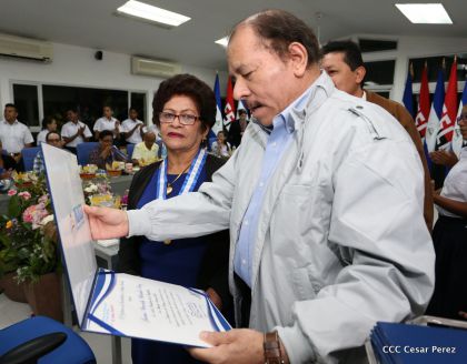 Entregan Medalla “Presidente de la República” a maestros eméritos y a los mejores maestros y estudiantes de Nicaragua