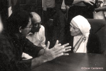 El encuentro entre Santa Teresa de Calcuta y el Comandante Daniel Ortega