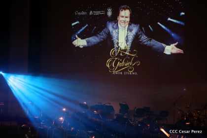 Homenaje a Juan Gabriel en el Teatro Nacional Rubén Darío