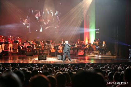 Homenaje a Juan Gabriel en el Teatro Nacional Rubén Darío