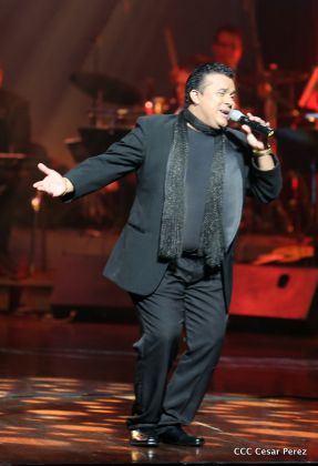 Homenaje a Juan Gabriel en el Teatro Nacional Rubén Darío