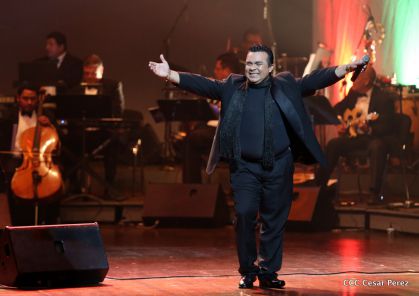 Homenaje a Juan Gabriel en el Teatro Nacional Rubén Darío