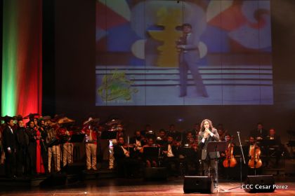 Homenaje a Juan Gabriel en el Teatro Nacional Rubén Darío