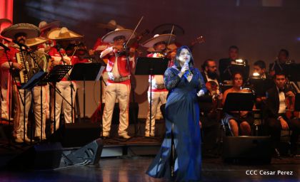 Homenaje a Juan Gabriel en el Teatro Nacional Rubén Darío