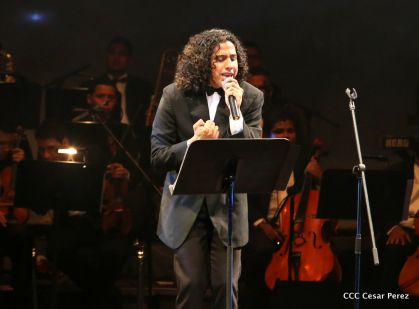 Homenaje a Juan Gabriel en el Teatro Nacional Rubén Darío