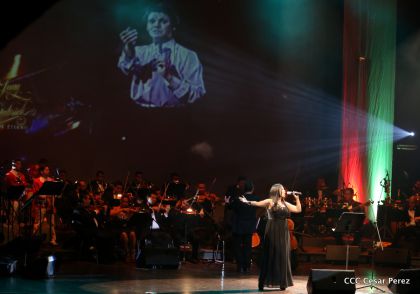 Homenaje a Juan Gabriel en el Teatro Nacional Rubén Darío