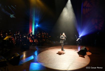 Homenaje a Juan Gabriel en el Teatro Nacional Rubén Darío