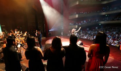 Homenaje a Juan Gabriel en el Teatro Nacional Rubén Darío