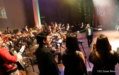 Homenaje a Juan Gabriel en el Teatro Nacional Rubén Darío