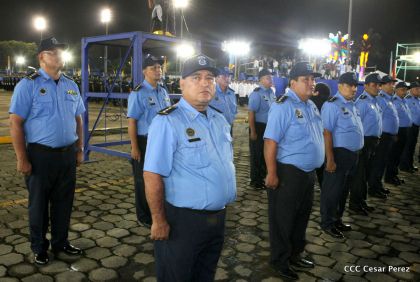 Daniel y Rosario presiden Acto del 37 Aniversario de la Policía Nacional