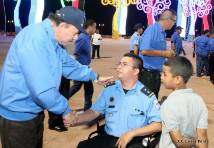 Daniel y Rosario presiden Acto del 37 Aniversario de la Policía Nacional