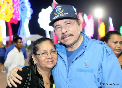 Daniel y Rosario presiden Acto del 37 Aniversario de la Policía Nacional