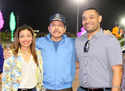 Daniel y Rosario presiden Acto del 37 Aniversario de la Policía Nacional