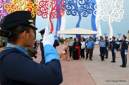 Daniel y Rosario presiden Acto del 37 Aniversario de la Policía Nacional