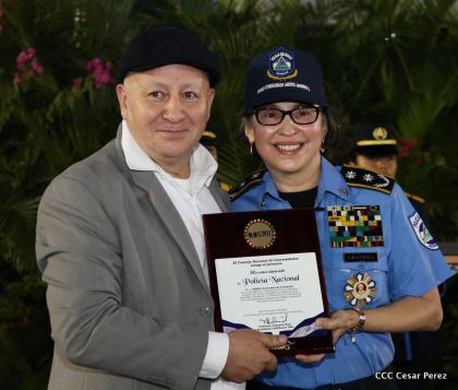 Daniel y Rosario presiden Acto del 37 Aniversario de la Policía Nacional