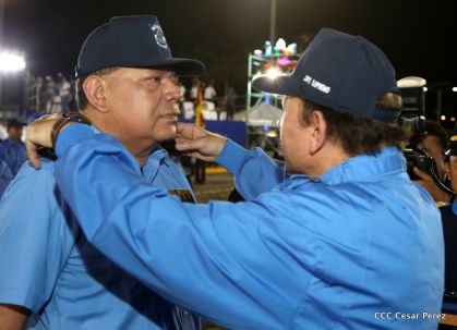 Daniel y Rosario presiden Acto del 37 Aniversario de la Policía Nacional
