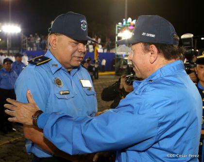 Daniel y Rosario presiden Acto del 37 Aniversario de la Policía Nacional