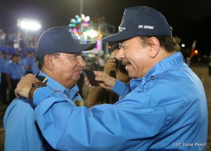 Daniel y Rosario presiden Acto del 37 Aniversario de la Policía Nacional