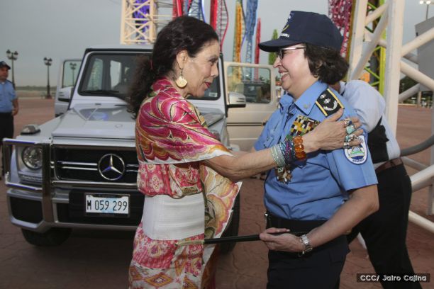 Daniel y Rosario presiden Acto del 37 Aniversario de la Policía Nacional