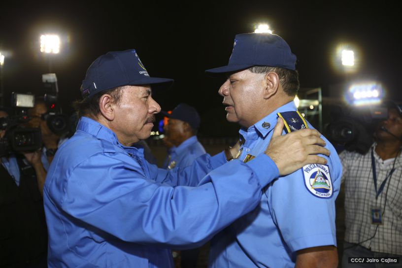 Daniel y Rosario presiden Acto del 37 Aniversario de la Policía Nacional