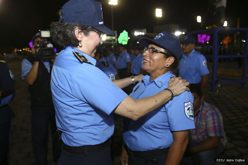 Daniel y Rosario presiden Acto del 37 Aniversario de la Policía Nacional