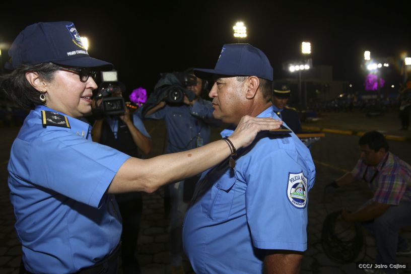 Daniel y Rosario presiden Acto del 37 Aniversario de la Policía Nacional