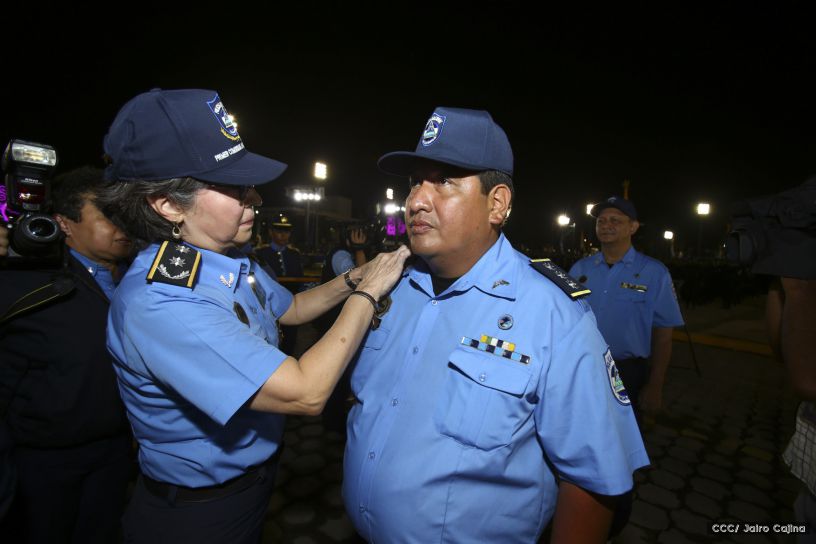 Daniel y Rosario presiden Acto del 37 Aniversario de la Policía Nacional