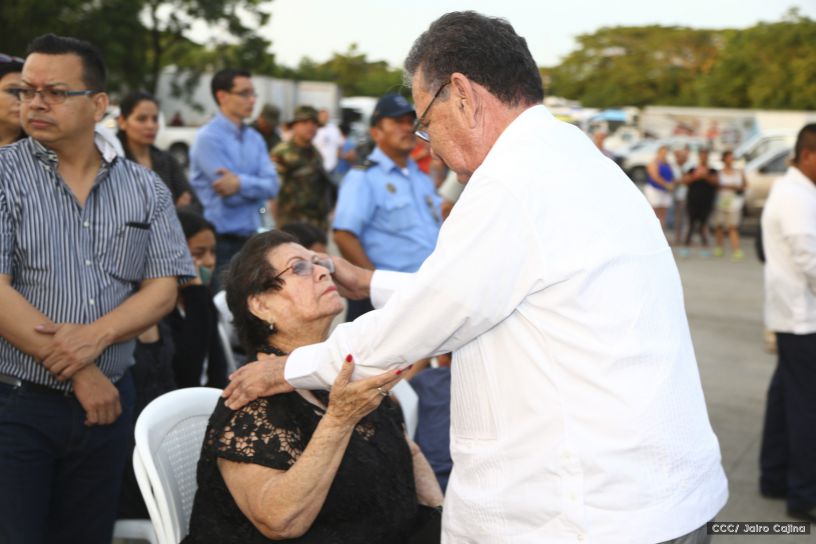 Compañero René Núñez recibido con honores en Peñas Blancas