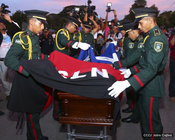 Compañero René Núñez recibido con honores en Peñas Blancas