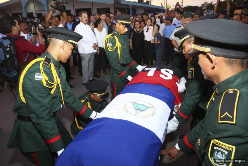Compañero René Núñez recibido con honores en Peñas Blancas