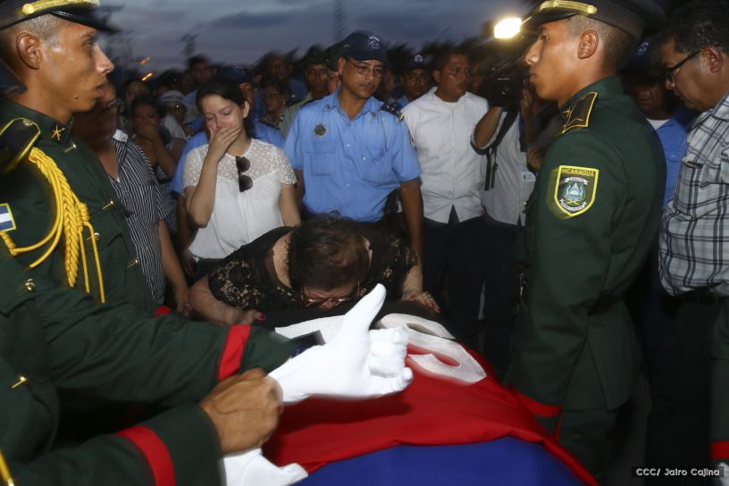Compañero René Núñez recibido con honores en Peñas Blancas