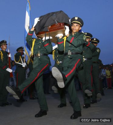 Compañero René Núñez recibido con honores en Peñas Blancas