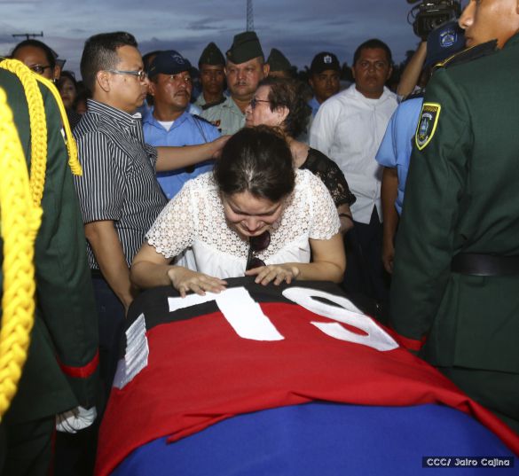 Compañero René Núñez recibido con honores en Peñas Blancas