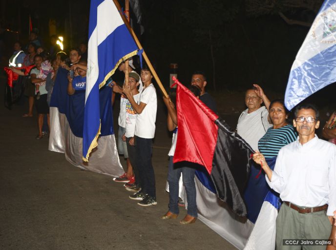 Compañero René Núñez recibido con honores en Peñas Blancas