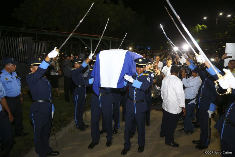 Compañero René Núñez recibido con honores en Peñas Blancas