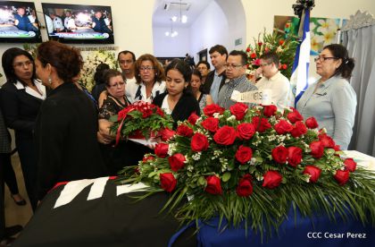 Vela de cuerpo presente del compañero René Núñez Téllez