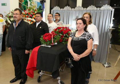 Vela de cuerpo presente del compañero René Núñez Téllez