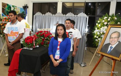 Vela de cuerpo presente del compañero René Núñez Téllez